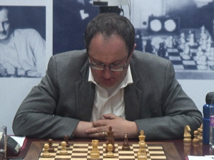 Boris Gelfand in the box seat after holding out and drawing against Kramnik. Photo © 