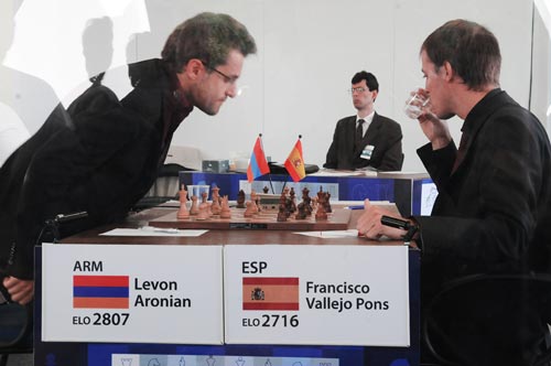 Aronian against Vallajo