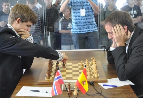 Magnus Carlsen blundered a piece away against Francisco Vallejo Pons