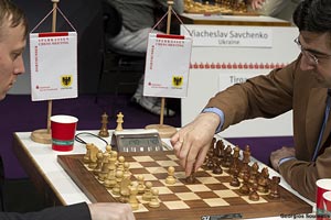 Ponomariov against Kramnik. Photo © Georgios Souleidis.