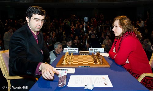 Carlsen beats Polgar to break Kasparov record in London Classic