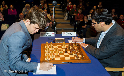 Carlsen beats Polgar to break Kasparov record in London Classic