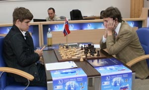 Carlsen - Karjakin in the final round of Medias. Photo © Radu-Catalin Chirila. 