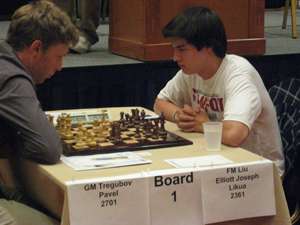 Top seed Pavel Tregubov against Elliott Liu in Round 1. Photo © Vitharnsak Tao Bhokanandh. 