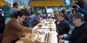 Kramnik, unbeaten in 52 Olympiad games. Ivanchuk 6/6, result, draw. Photo © 2010 