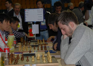 A Grischuk win just about kept Russia in contention. However it is all now in Ukraine's hands. 