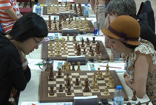 Hou Yifan was held by Elisabeth Paehtz