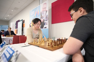 Tan Zhongyi vs Yagiz Kaan Erdogmus at the start of their game. Photo: Mikael Svensson.