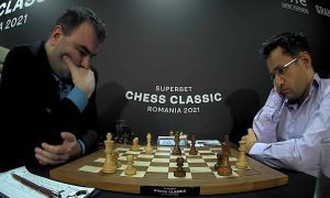 Mamedyarov beat Aronian in Round 6 of the Superbet Classic. Photo © 