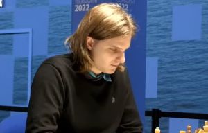 Vidit Gujrathi draws with Richard Rapport, in joint third place; Magnus  Carlsen in lead