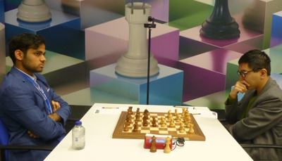 Magnus Carlsen (2859) vs Gukesh (2725)