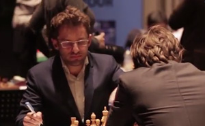 Levon Aronian goes further clear after beating Sergey Karjakin in Round 9. Photo © 