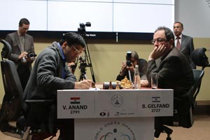 Anand and Gelfand at the start of game 4. Photo © Alexey Yushenkovho.