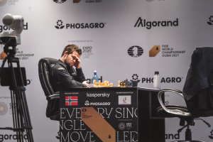 Magnus Carlsen vs Ian Nepomniachtchi - Game 6