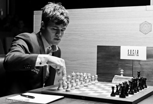 Carlsen catches Aronian in the lead after beating Grischuk. Photo © Ray Morris-Hill