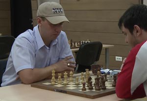 Kamsky meets Kasimdzhanov in round 2.