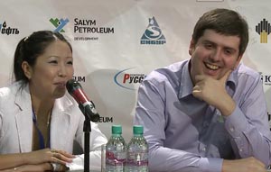 Svidler mostly did without the help of the translator because his English is so good. Photo © 