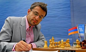 Levon Aronian leads alone after 6 rounds. Photo © Frits Agterdenbos. 