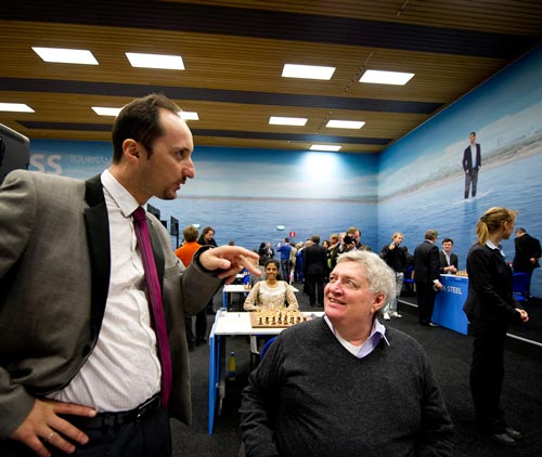 Veselin Topalov talking with Jan Timman